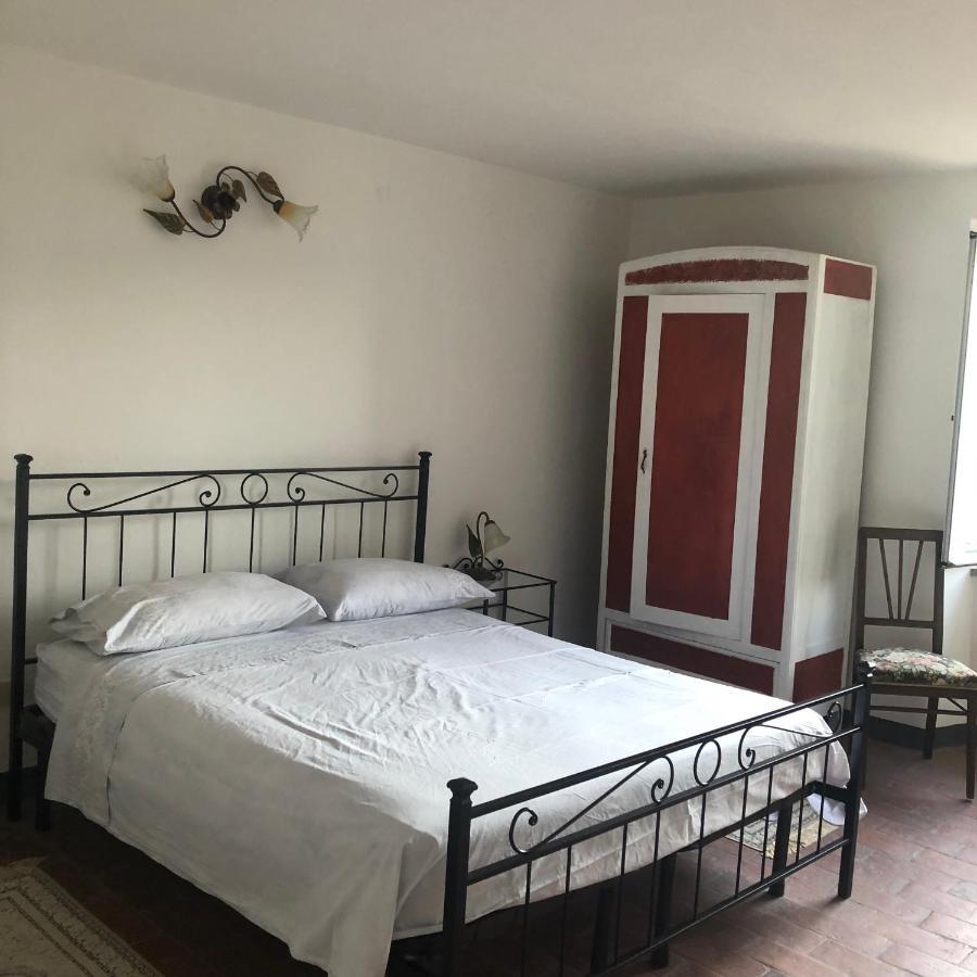 Casa Garibaldi Hotell Pontremoli Eksteriør bilde