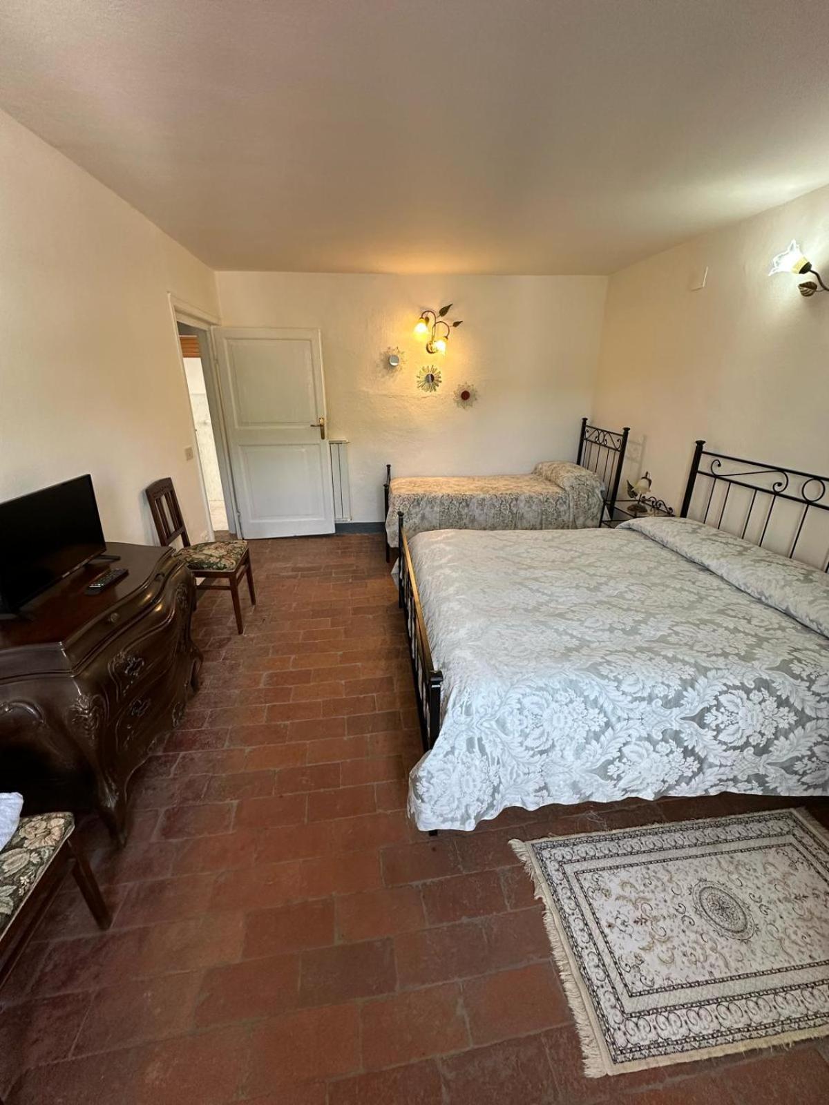 Casa Garibaldi Hotell Pontremoli Eksteriør bilde